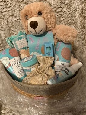 Spa Blue Coconut & Lavender Bath Gift Set with Plush Bear